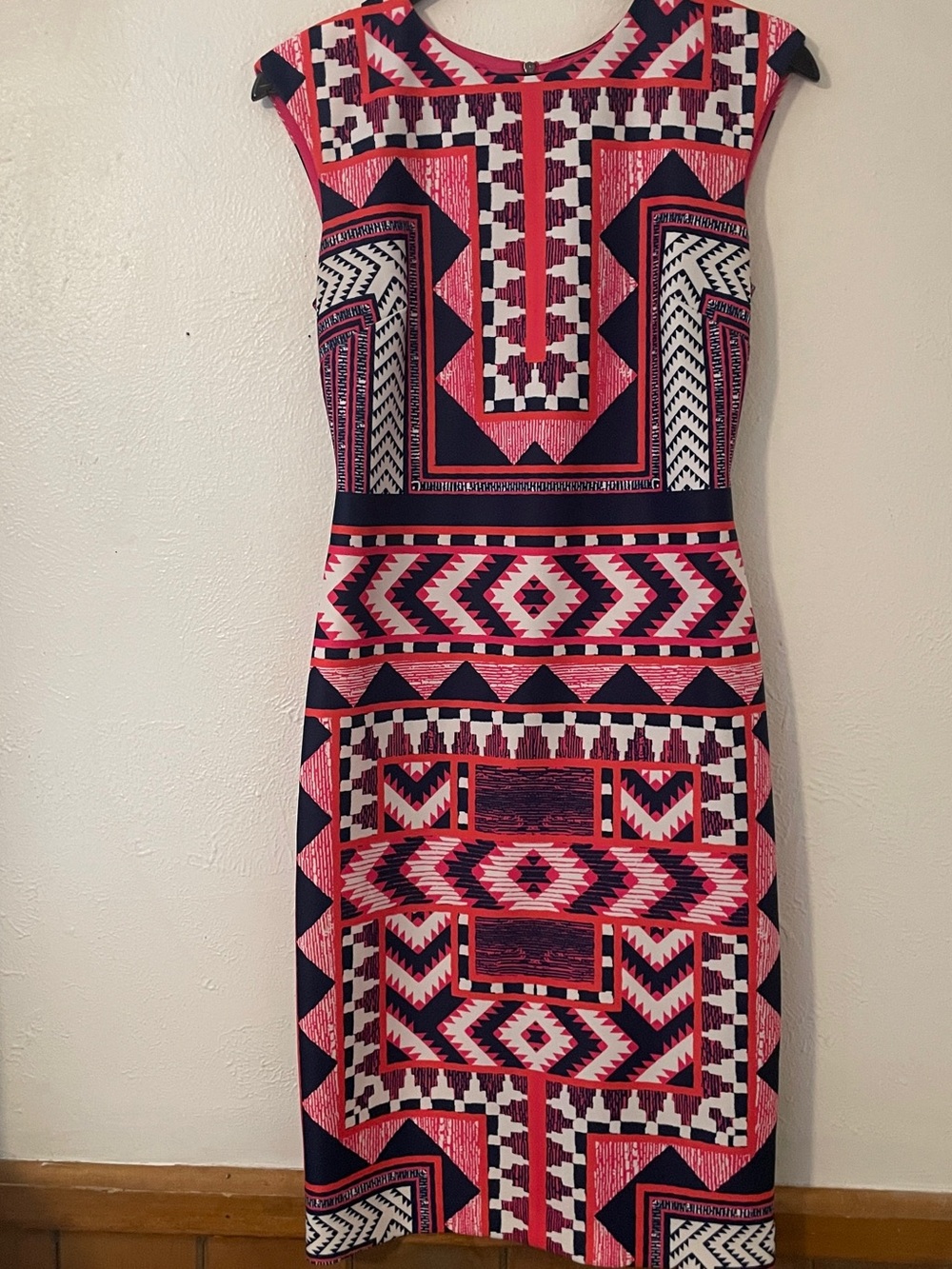 Vince Camuto Red Pink Geometric Print Stretch Midi Sheath Dress Size 6